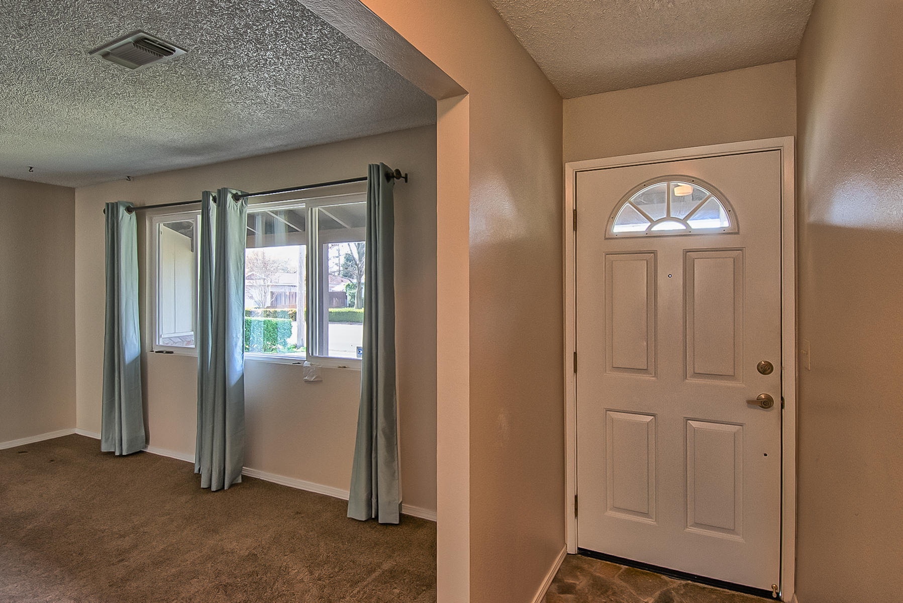 6867 Reflection Street Redding, CA 96001 - Photo 7 of 33 reflection-103