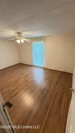 $189,000 | 1011 Lake Drive, Raymond, MS 39154