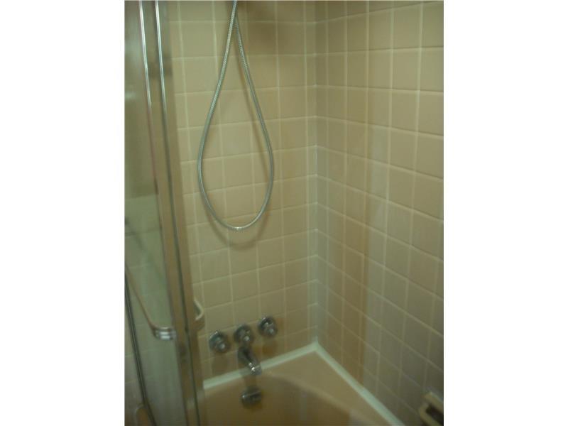 2901 Middletown Road Pittsburgh, PA 15204 - Photo 14 of 20 Full Bath. Second-floor full bath. One of two full baths in this home.