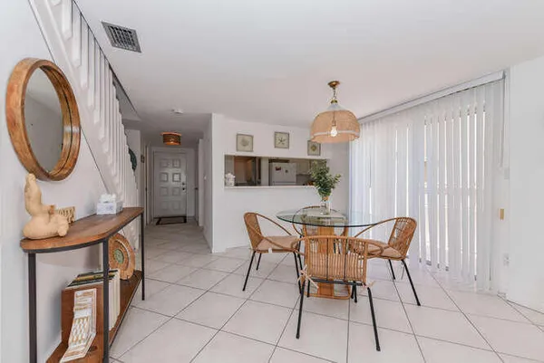 $2,400 | 353 Highway 1, Unit F306, Jupiter, FL 33477