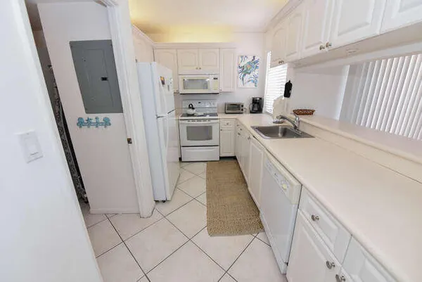 $2,400 | 353 Highway 1, Unit F306, Jupiter, FL 33477