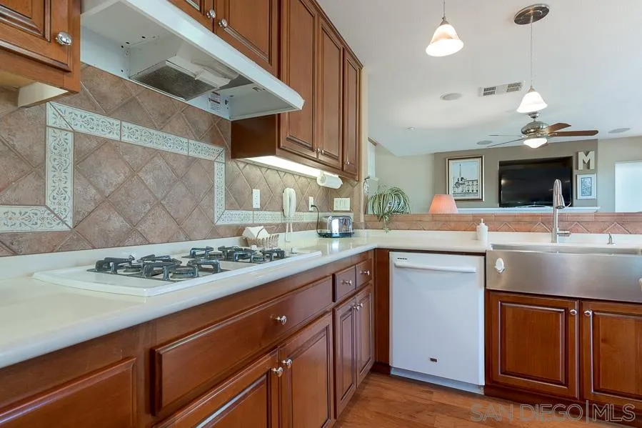 2073 Pointe Parkway Spring Valley, CA 91978 - Photo 8 of 25 Gallery Image 8