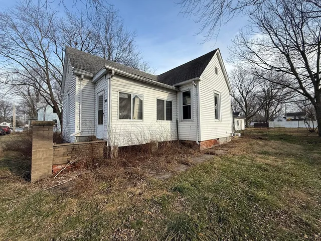 $47,000 | 120 South Charles Street, Lenzburg, IL 62255