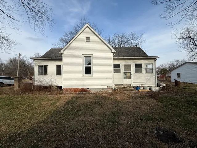 $47,000 | 120 South Charles Street, Lenzburg, IL 62255