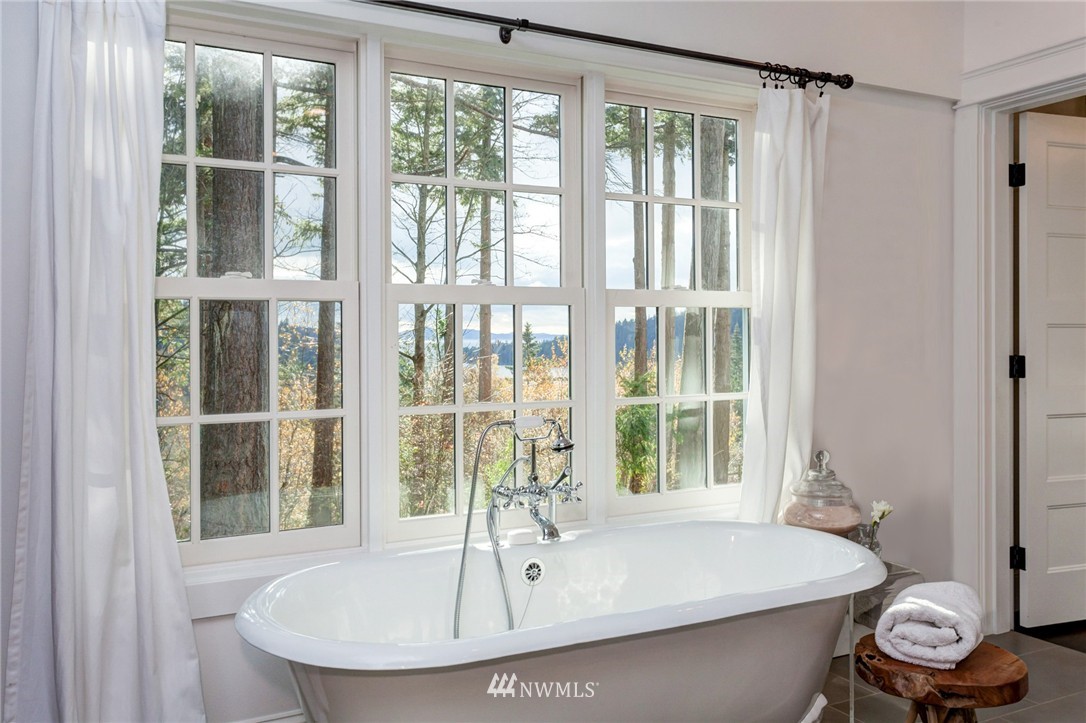 102 Viewcrest Road Bellingham, WA 98229 - Photo 15 of 25