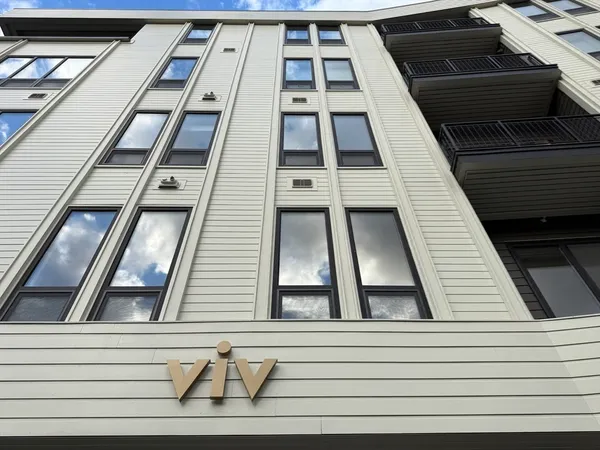 $4,900 | 500 Talbot Avenue, Unit 403, Boston, MA 02124
