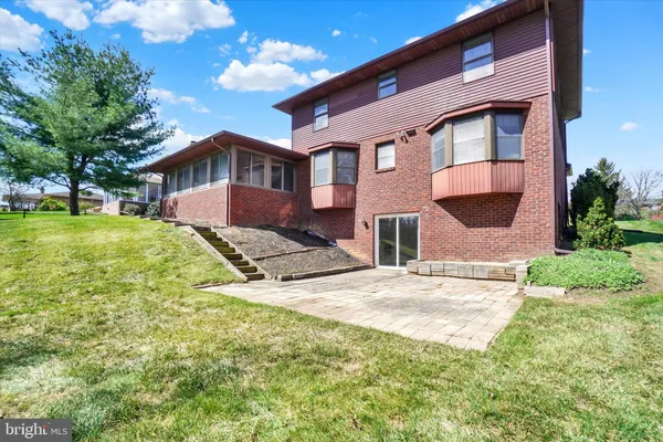 $450,000 | 3745 Starview Drive, York, PA 17402