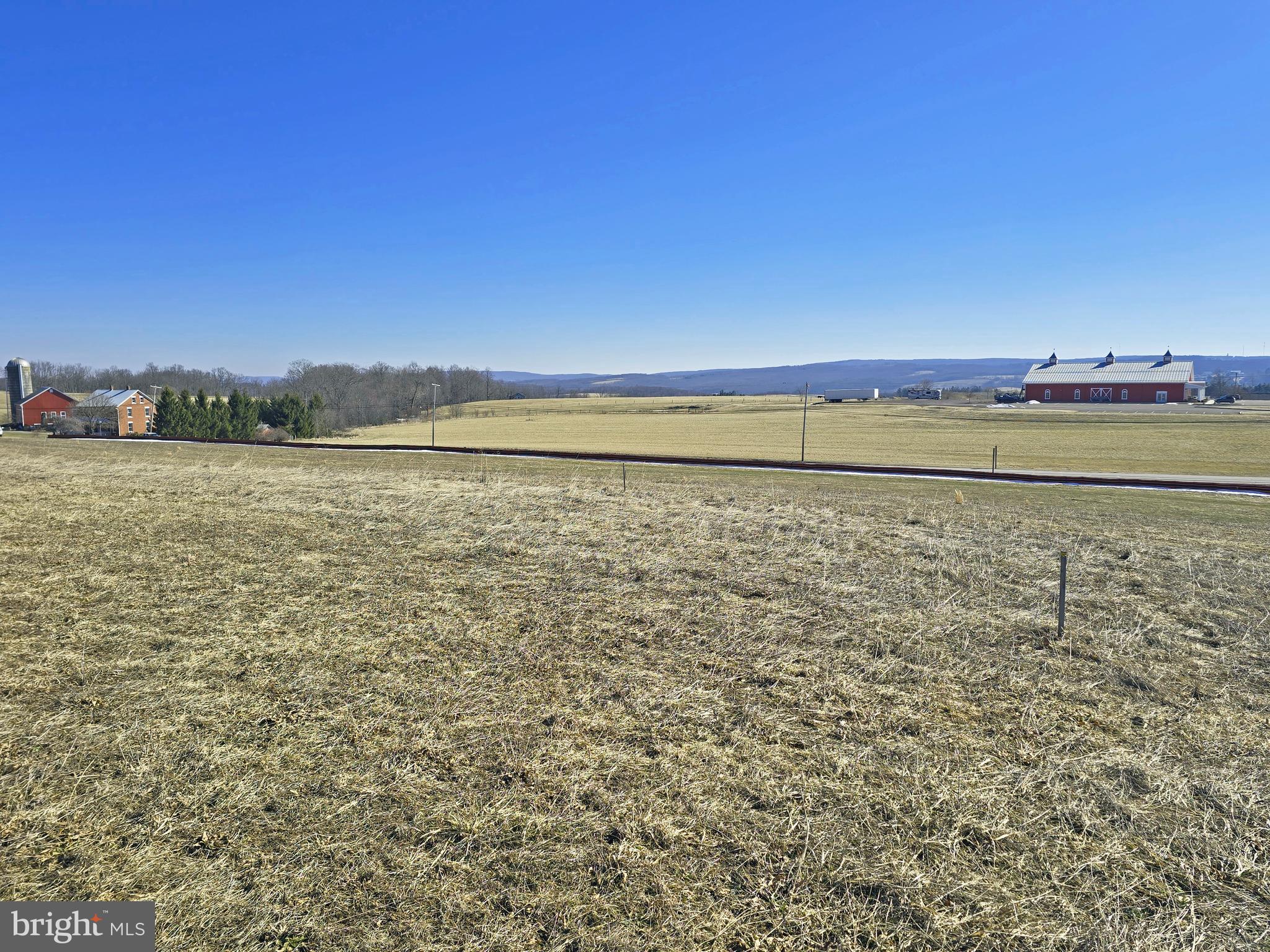 391 Springs Road Grantsville, MD 21536 - Photo 4 of 19 a view of an ocean