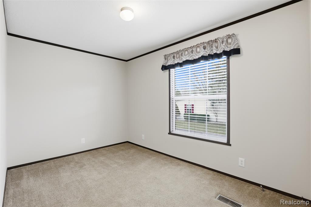 807 Swan Street Rochester Hills, MI 48309 - Photo 15 of 22