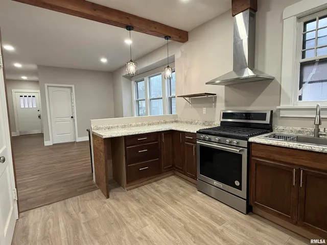 $93,000 | 112 East Gift Avenue, Peoria, IL 61603