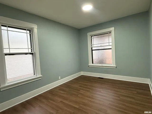 $93,000 | 112 East Gift Avenue, Peoria, IL 61603