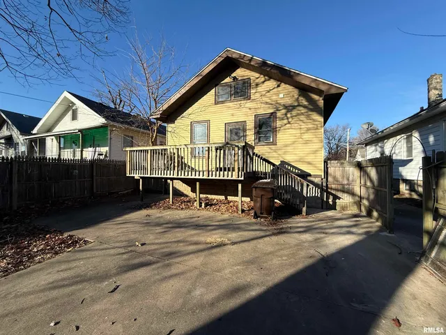 $93,000 | 112 East Gift Avenue, Peoria, IL 61603