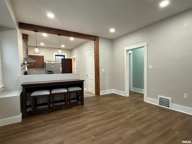 $93,000 | 112 East Gift Avenue, Peoria, IL 61603