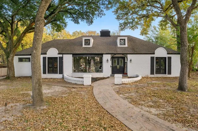 $389,000 | 1425 Columbia Avenue, Corsicana, TX 75110