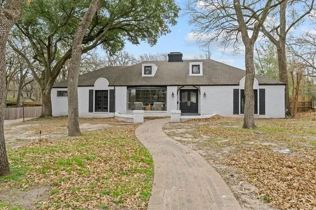 $389,000 | 1425 Columbia Avenue, Corsicana, TX 75110