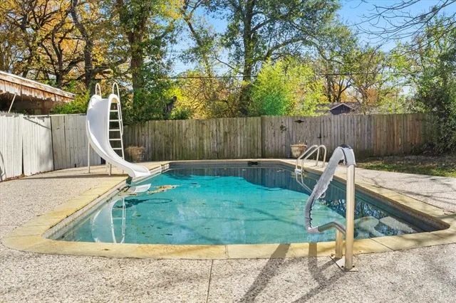 $389,000 | 1425 Columbia Avenue, Corsicana, TX 75110