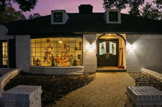 $389,000 | 1425 Columbia Avenue, Corsicana, TX 75110