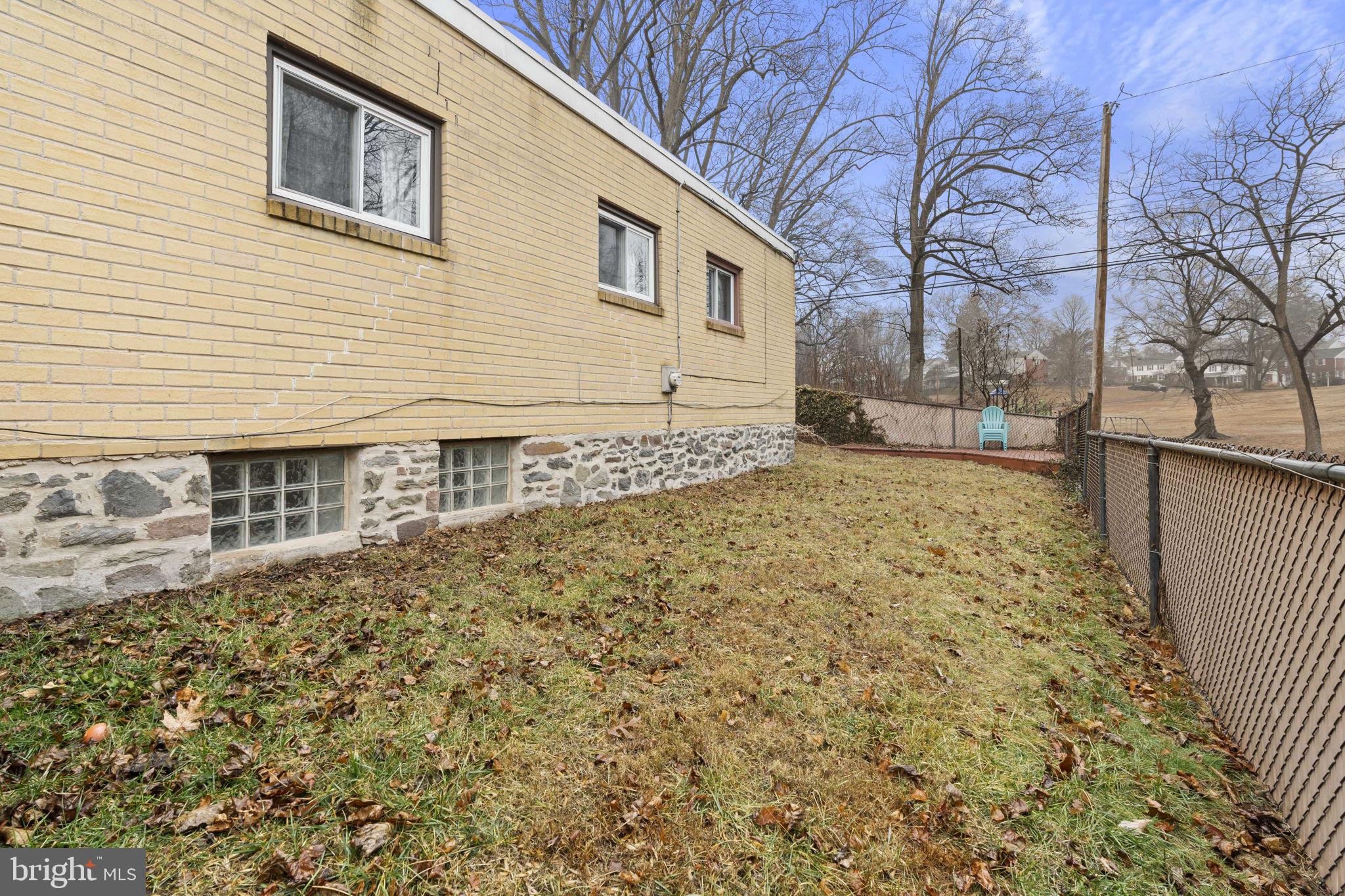 201 Juniper Road Havertown, PA 19083 - Photo 26 of 30 a backyard of a house