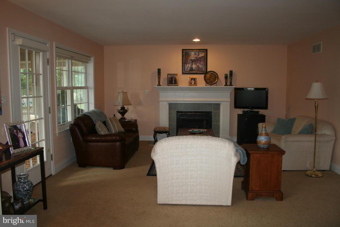 272 Squire Lane Lititz, PA 17543 - Photo 12 of 29 Gallery Image 12