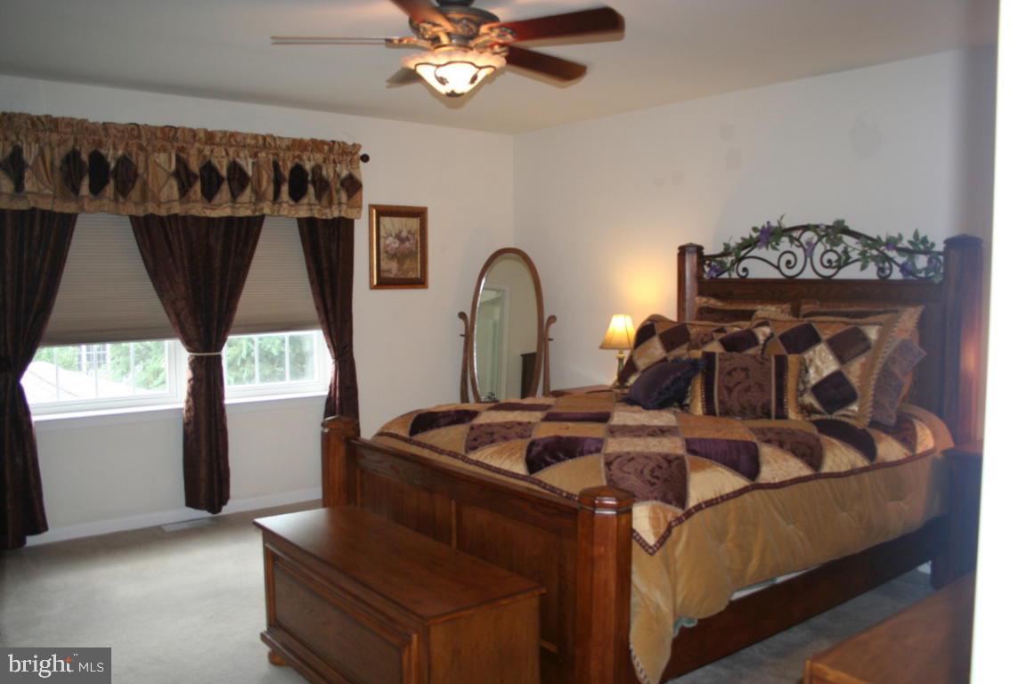 272 Squire Lane Lititz, PA 17543 - Photo 15 of 29 Gallery Image 15