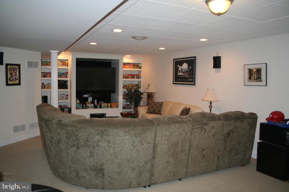 272 Squire Lane Lititz, PA 17543 - Photo 19 of 29 Gallery Image 19