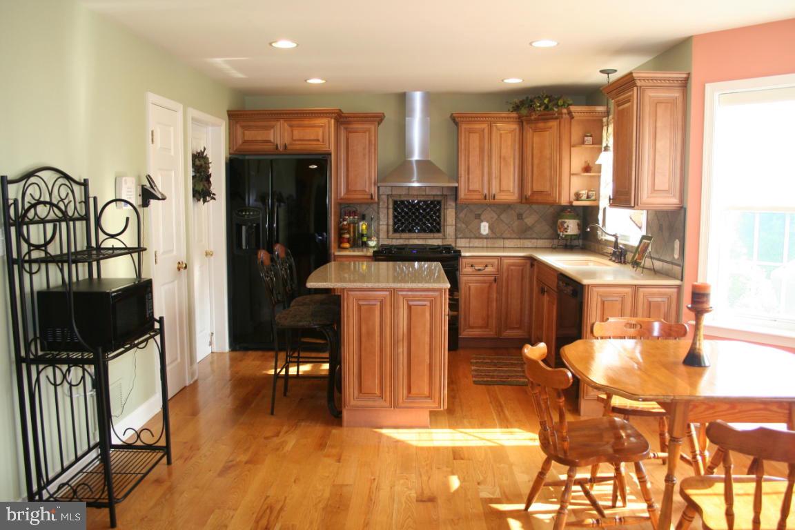 272 Squire Lane Lititz, PA 17543 - Photo 6 of 29 Gallery Image 6