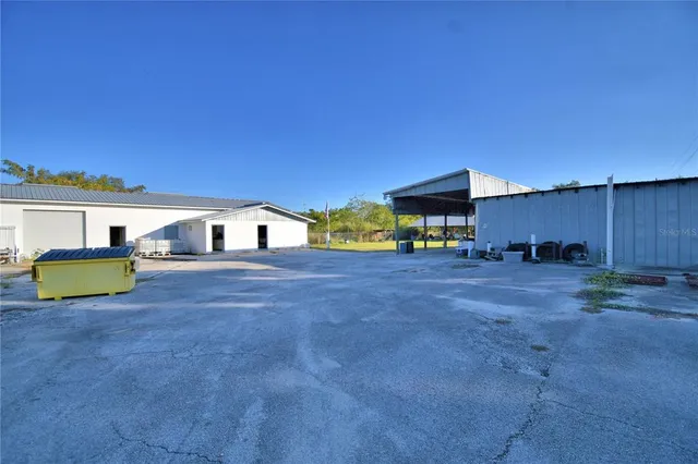 a house view with a outdoor space