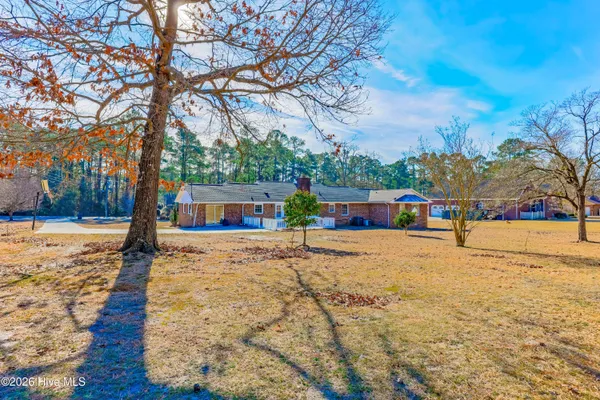 $399,000 | 204 North Country Club Road, Kenansville, NC 28349