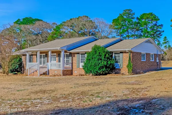 $399,000 | 204 North Country Club Road, Kenansville, NC 28349