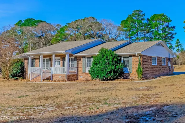 $415,000 | 204 North Country Club Road, Kenansville, NC 28349