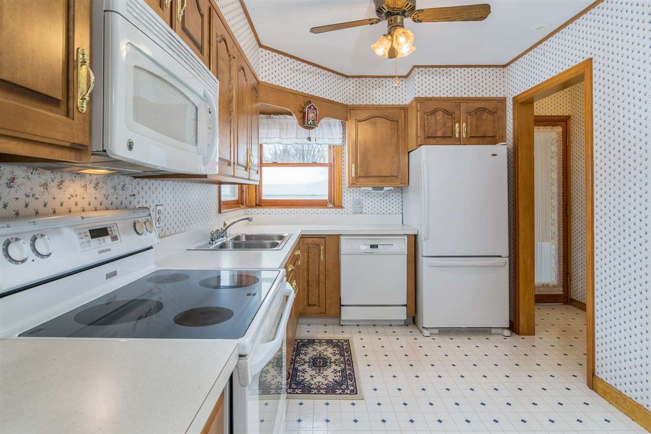 88 Shore Road Burlington, VT 05408 - Photo 16 of 33 Gallery Image 16