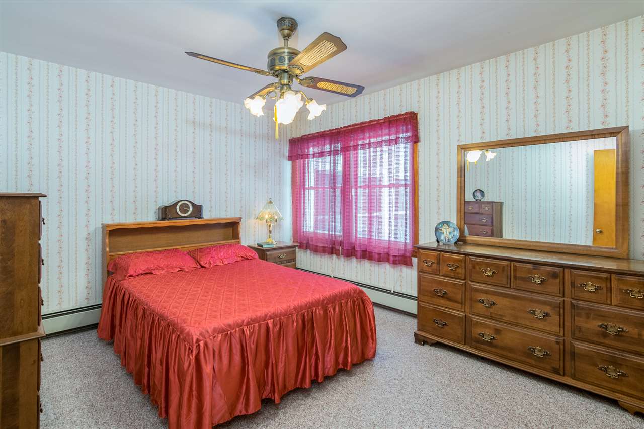 88 Shore Road Burlington, VT 05408 - Photo 8 of 33 Gallery Image 8