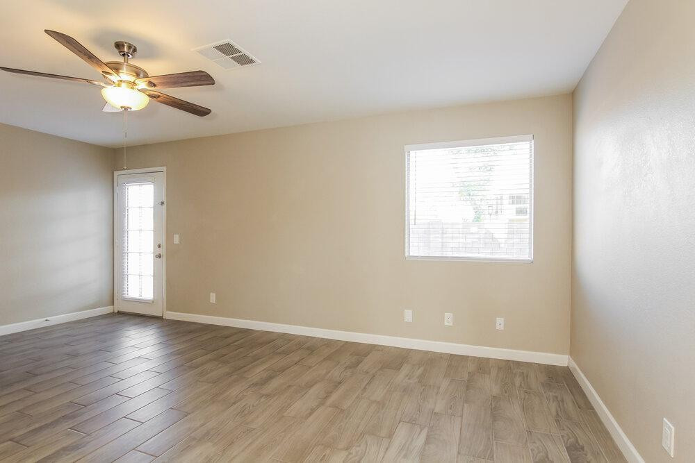 10856 West Ruth Avenue Peoria, AZ 85345 - Photo 4 of 16 Photo #4