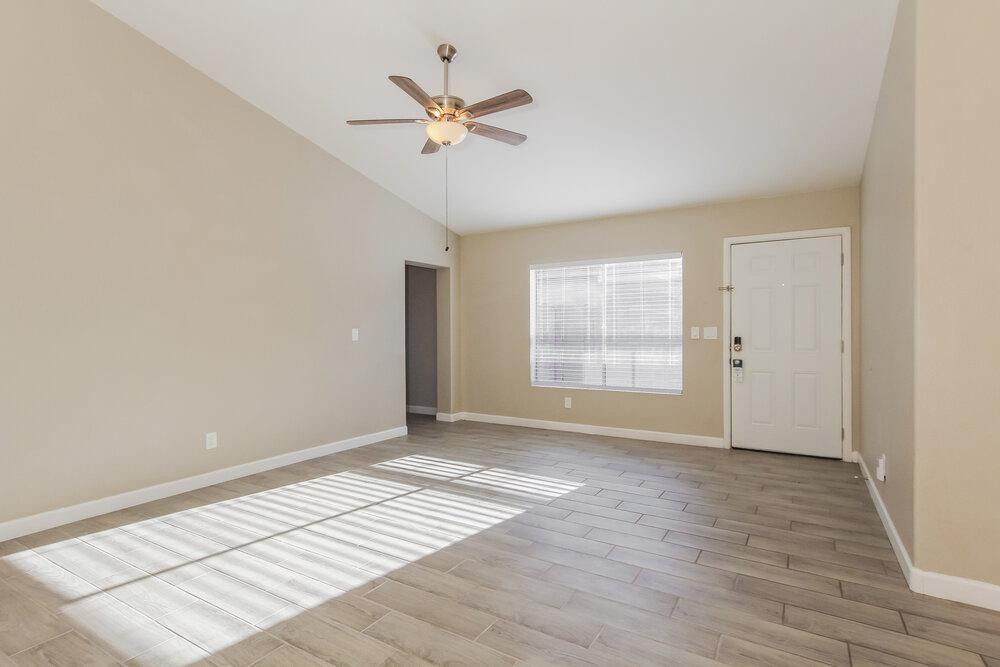 10856 West Ruth Avenue Peoria, AZ 85345 - Photo 5 of 16 Photo #5