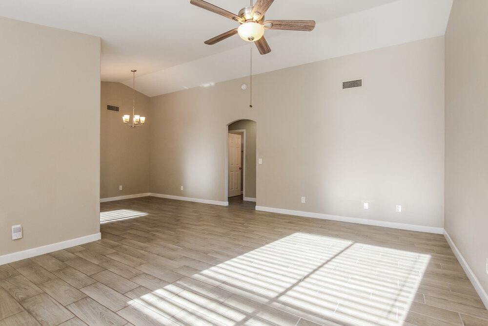 10856 West Ruth Avenue Peoria, AZ 85345 - Photo 6 of 16 Photo #6
