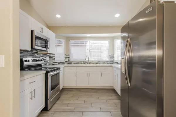 $2,090 | 10856 West Ruth Avenue, Peoria, AZ 85345