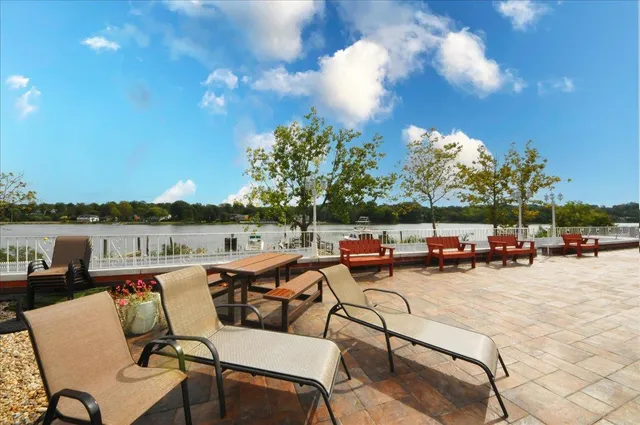 $430,000 | 320 East Shore Road, Unit 10C, Great Neck, NY 11023