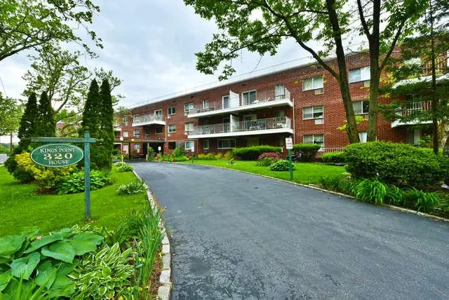 $430,000 | 320 East Shore Road, Unit 10C, Great Neck, NY 11023
