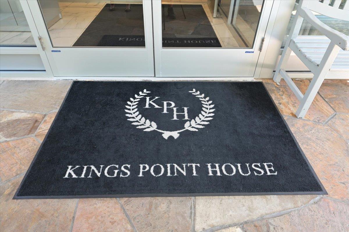 320 East Shore Road, Unit 10C Great Neck, NY 11023 - Photo 4 of 30 Exterior view