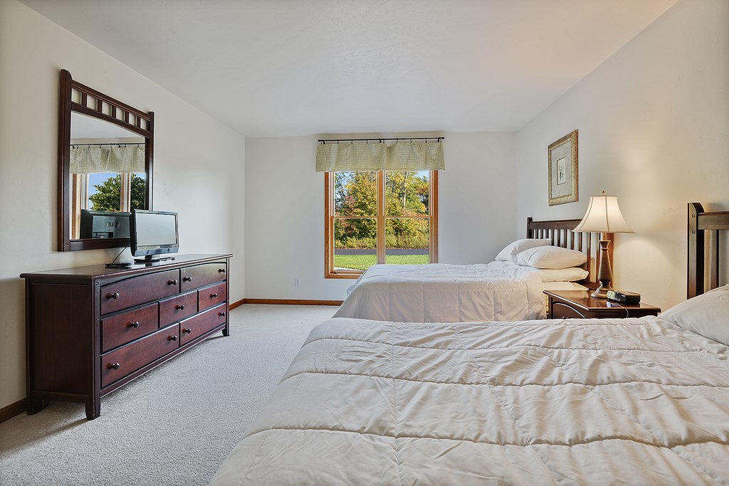 7585 Meadow Ridge Road, Unit J37 Egg Harbor, WI 54209 - Photo 10 of 22