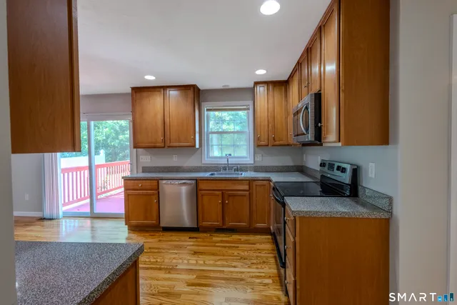 $289,900 | 29 Prospect Street, Unit A, Putnam, CT 06260