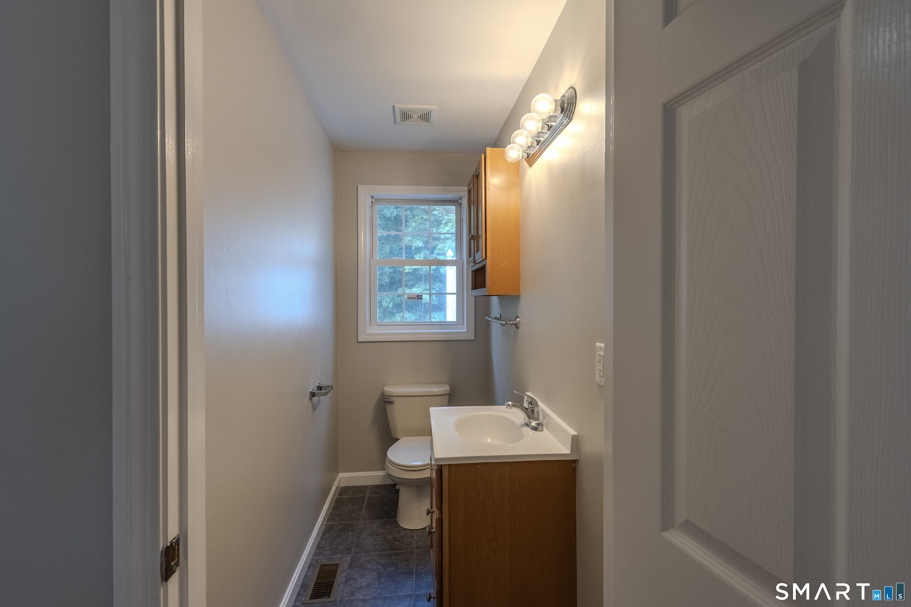 29 Prospect Street, Unit A Putnam, CT 06260 - Photo 10 of 18