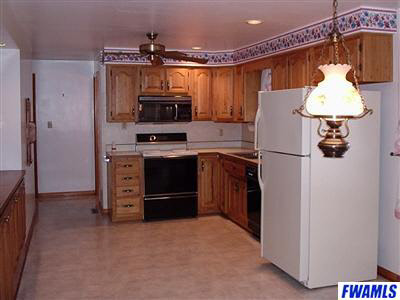 8630 Hoagland Road Hoagland, IN 46745 - Photo 7 of 8