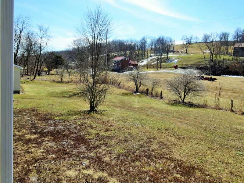 490 Plum Run Road Canonsburg, PA 15317 - Photo 22 of 25 Yard/Garden.