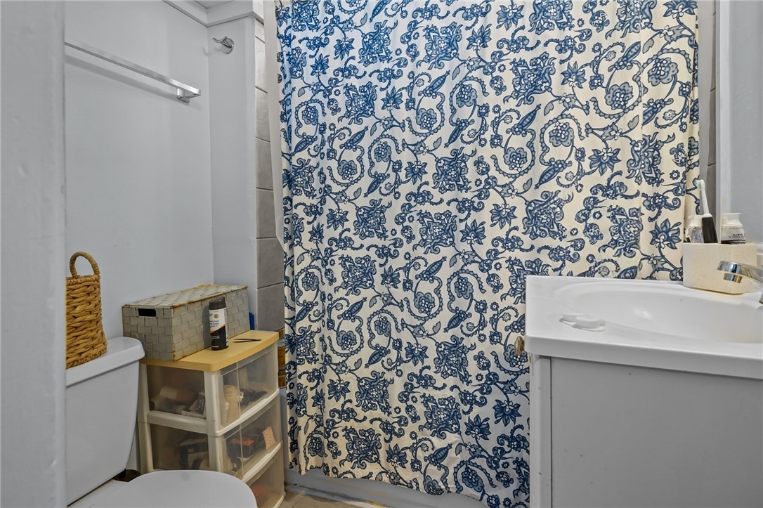 26 Atlantic Street Newport, RI 02840 - Photo 16 of 48