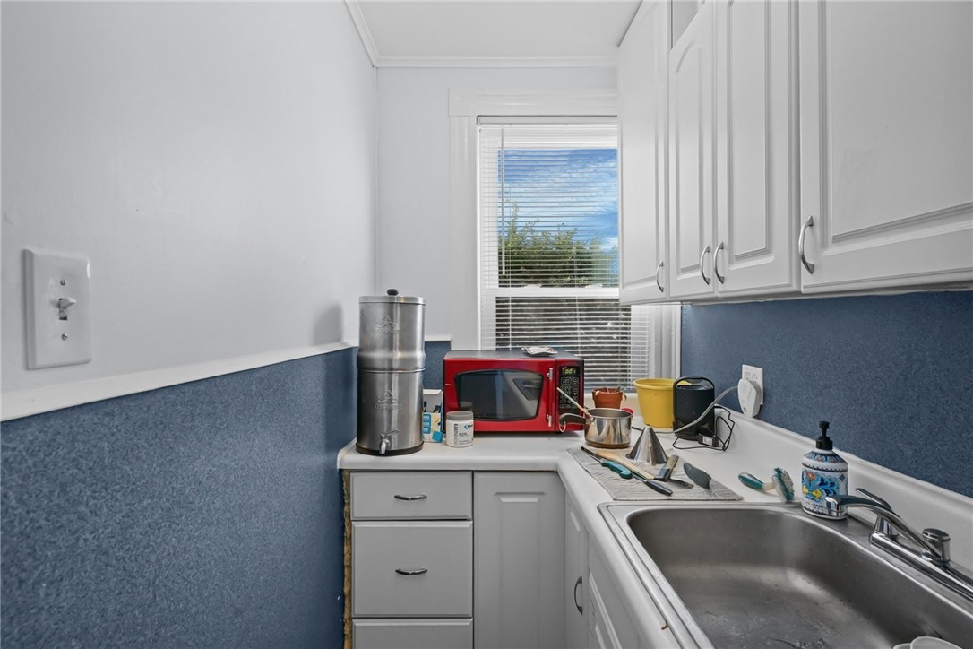 26 Atlantic Street Newport, RI 02840 - Photo 17 of 48