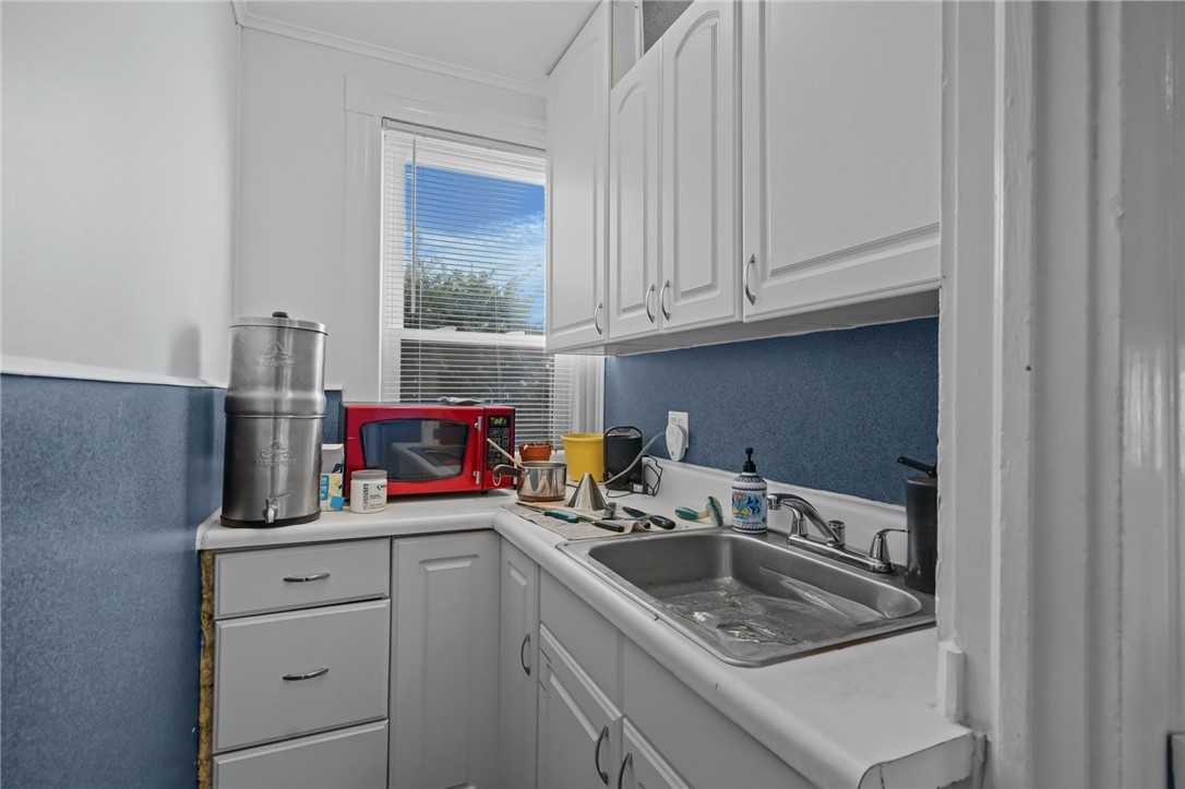 26 Atlantic Street Newport, RI 02840 - Photo 18 of 48