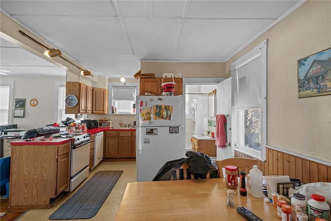 26 Atlantic Street Newport, RI 02840 - Photo 38 of 48