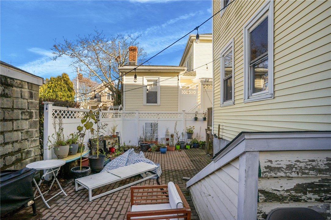 26 Atlantic Street Newport, RI 02840 - Photo 6 of 48