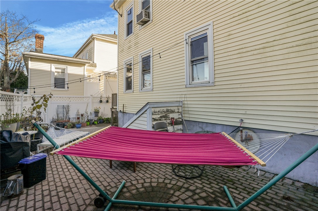 26 Atlantic Street Newport, RI 02840 - Photo 7 of 48